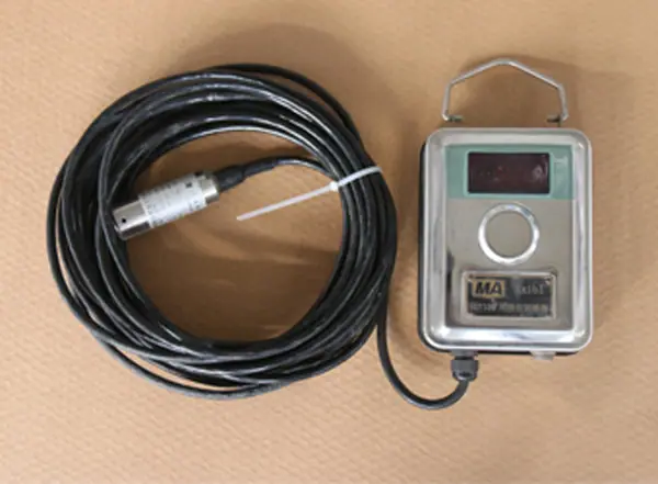 GUY5投入式液位传感器2.jpg