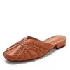 Sandalias mules tejidas retro con tacón bajo redondo, nuevas sandalias versátiles de moda de verano sin cordones para exteriores para mujer 3030-10