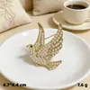 Cheongsam Flap Pendurado Ornamentos com Broche de Diamante Requintado Strass Corpete Colarinho Pin Acessórios Terno Pin Luz Luxo Anti-reflexo Fivela