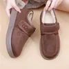 Sapatos Femininos 2025 Inverno Novo Botas de Neve Femininas Aveludadas Espessas Cross-Border Dropshipping Quentes Sapatos de Algodão Sola Grossa Velcro