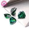 Venta al por mayor de fábrica color AAAAA gema fertilizante triángulo 34# verde claro 35# Circonio de circonio verde piedra desnuda 4*4-10*10mm