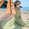 Vestido Verde Estilo Vacaciones con Cuello Halter Espalda Descubierta para Mujer, Primavera y Verano Sin Mangas Cuello en V Corte Ajustado Sexy y Hermoso Línea A Largo