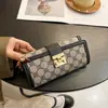 Cartera Larga Transfronteriza para Mujer Cartera Corta Clásica Portatarjetas Múltiples Venta al por Mayor de Comercio Exterior 30% Bolso de Mano Versátil