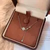 Colar com Pingente Estrela Planeta Cintilante Retro Francês em Zircônia para Mulheres Versátil de Nicho Corrente Clavicular Leve de Luxo em Aço Titânio