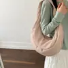 Bolsa Transversal Estilo Coreano de Luxo Leve para Mulheres, Nova Bolsa Simples Versátil Formato Dumpling, Bolsa de Ombro Nicho Casual Moda para o Dia a Dia