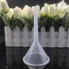 Mini Funil Pequeno Ferramenta de Divisão para Perfume 50mm Funil de Plástico Divisão de Engarrafamento Líquido Divisão Funil Pequeno