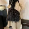 Bolso de Peluche para Mujer Gran Capacidad 2025 Nuevo Primavera Casual Hombro Compras Bolso Tote Esponjoso para Viajes