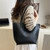 Bolsa Tote Padrão Crocodilo Moda Nova Outono 2026 Design de Nicho Estilosa Versátil Grande Capacidade Bolsa de Ombro de Mão para Mulheres