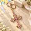 Llavero creativo de cruz, llavero de coche de metal con pedrería, colgante de cruz para bolso, venta al por mayor para regalos navideños