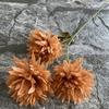 Flor Artificial Crisântemo Bola 3 Flores Caminho de Casamento Flores de Seda Decoração Casa Hotel Janela Linda Chen Flor Falsa Simulação Ping Pong Crisântemo