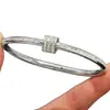 Venda Quente Transfronteiriça Impermeável Resistente ao Desbotamento Aço Titânio Conjunto de Pulseiras de Flor Levemente Luxuoso High-End Moda Versátil Banhado a Ouro 18K