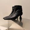 2026 Novas Botas Martin de Salto Grosso Quadradas Slimming de Couro de Ovelha Preto para Mulheres, Botas Curtas para Mulheres