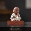 Figura de monje de arcilla púrpura estilo Zen chino, personaje de cerámica, monje pequeño lindo estilo budista, decoración de mesa de té