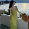 Elegante Vestido Estilo Francés con Escote Fluido y Abertura, Vestido de Gala con Tirantes de Doble Capa, Vestido Largo Hecho de Tejido de Punto Qingyu