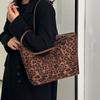 Bolsa grande de comércio exterior feminina 2024 outono e inverno nova bolsa grande capacidade bolsa de ombro estampa de leopardo bolsa de axila de alta qualidade