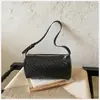 Bolso Cilindro Tejido de Moda Retro para Mujer 2026 Nuevo Bolso de Mano de Moda Bolso Cruzado Casual para Hombro