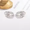 Novos Brincos de Flor Super Brilhantes, Versáteis, Luxo Leve, Design de Nicho de Alta Qualidade, Brincos de Flor de Cinco Pétalas para Mulheres, Brincos Frescos para Mulheres
