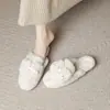 Pantuflas de invierno para mujer para exteriores, diseño de lazo de felpa, acolchadas de algodón, estilo fácil de poner, suela suave, adornos de perlas y suelas antideslizantes, adecuadas para mujeres embarazadas