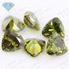 Huagang Gema Fertilizante Triángulo Circón Verde Oliva Piedra Nuda Gema Sintética de Color Anillos Verde Oliva