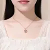 Collar Dinámico con Lazo y Corazón Móvil de Plata de Ley S925 Transfronterizo para Mujer, Cadena para Clavícula, Colgante de Corazón Móvil de Lujo Ligero para Celebridades de Internet