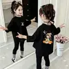 Camiseta de manga larga para niña 2026 nueva colección de otoño, top de algodón puro para bebés, camiseta básica para niños, ropa interior de otoño con cuello redondo
