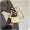 Bolso de axila de mariposa único, simple y fresco para mujer, moderno y a la moda, color liso, mini bolso de hombro y bandolera texturizado