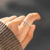 Anillo de Cruz de Diamantes Completo de Venta Caliente Transfronterizo para Mujer, Simple, de Alta Gama, Exquisito y de Moda Versión Vertical, Anillo Abierto Brillante Europeo y Americano