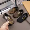 Correas para el pie retro versátiles y cómodas Estampado de leopardo Niñas Otoño 2026 Nuevo Birkenstock Casual para ir al trabajo Suela suave Ligeras Zapatos individuales