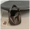 Bolsa retrô moderna de grande capacidade para mulheres, nova moda de nicho para o dia a dia, bolsa tipo bolinho, bolsa de ombro e transversal para comércio exterior