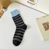 Primavera y Verano Nuevos Calcetines Coreanos Calcetines de Tubo Medio de Rayas en Contraste de Dopamina para Mujer Populares en Internet Ropa Exterior de Algodón para Hombre y Mujer Calcetines para Apilar