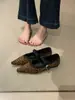 Sapatilhas femininas retrô estilo francês com estampa de leopardo em camurça, bico fino, corte baixo, sola macia, sapatilhas casuais, Mary Janes de tira única