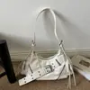 2026 Nueva Moda Diseño Original de Nicho Remaches Chica Picante Cuero con Cera de Aceite Otoño Invierno Viaje Diario Bolso de Motocicleta para Mujer Bolso de Axila