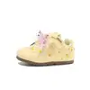 Tênis Infantil Forrest Gump 2026 Outono Novo Tênis de Cadarço com Bolinhas para Meninas Acessórios de Desenho Animado para Meninas Calçados Casuais