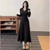 Vestido Longo de Tricô Floral Francês Three Girls para Mulheres, Camada Interna para Outono e Inverno, Elegante Vestido Longo Apricot com Ajuste na Cintura