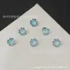 Nuevos Pendientes de Botón Mini Trébol 4*4mm Zirconia Chapada Color Gradiente, Artículo Caliente de Transmisión en Vivo, Mismo Estilo que en Xiaohongshu
