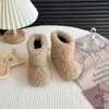 Outono/Inverno 2026 Novas Botas de Neve Versáteis Infantis Sapatos Peludos Meninas Sapatos de Solado Macio Sapatos de Princesa com Pelúcia Botas Curtas