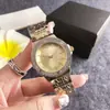 Reloj Nuevo Reloj Redondo Retro para Mujer, Esfera Pequeña de Lujo Ligero de Nicho, Reloj de Moda Vintage con Incrustaciones de Diamantes para Mujer