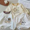 Camiseta Infantil de Manga Longa ~ Novo Estilo Primavera e Outono Fofa com Gola Redonda para Meninos e Meninas, Camiseta Básica Stylish e Versátil para Bebês