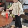 Conjunto Infantil com Blusa de Gola Alta em Formato de Coração e Calça Flare Justa ao Corpo, Novo Estilo Primavera e Outono 2026, Atacado de Roupas Infantis para Comércio Exterior