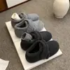 Zapatos de peluche Birkenstock que aumentan la altura para mujer 2026 nuevo estilo invierno Velcro cálidos mocasines slip-on frijol zapatos de algodón