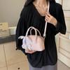 Bolsas de Mão Pequenas Tendência para Mulheres 2025 Nova Moda Elegante Bolsas de Ombro com Textura Versátil Simples Bolsas Transversais
