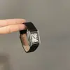 2025 de Alta Gama Angora Rojo Cuadrado Elegante Estilo Coreano Ins Nicho Caja de Acero Simple Nicho Reloj para Mujer