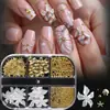 2026 Caja de Accesorios para Uñas, Conchas y Estrellas de Mar, Perlas de Acero Grandes y Pequeñas, Flor Blanca Translúcida de Cinco Pétalos para Decoración de Uñas