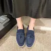 Mocassins femininos de camurça slip-on de sola macia estilo britânico retrô sapatos de couro confortáveis sapatos baixos de camada única sapatos de mocassim