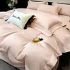 Juego de ropa de cama de hotel estilo lujo, hecho de algodón puro, que incluye un juego de cuatro piezas, una funda de edredón de algodón puro de alta calidad y una sábana bajera