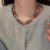 Collar de perlas de colores apiladas largas, de lujo, ligero, estilo francés, cadena de clavícula elegante y sencilla, collar retro de alta calidad para mujer