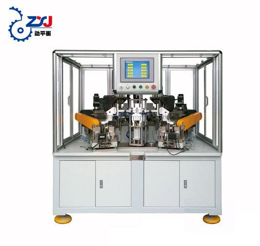 2610870124_2080745730