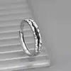 Anillo de Gota de Pegamento Retro Abisal para Mujer Nicho Lujo Ligero Diseño Abierto Anillo de Dieta Ajustable para Regalo de Cumpleaños de Amigas
