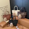 Bolsas de Alta Gama para Mujer 2026 Primavera Nuevo Estilo Bolso de Hombro para Viajes Cotidianos Moda Diseño Sencillo de Nicho Bolso de Hombro Único Cruzado