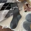 Meias de Algodão Cor Sólida Outono/Inverno 2026, Meias Largas Versáteis, Design Sem Costura, Estilo College Doces de Meia-Cança para Mulheres
